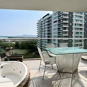 2 Jacuzzi Y Vista Mar. Frente A Playa Apartment